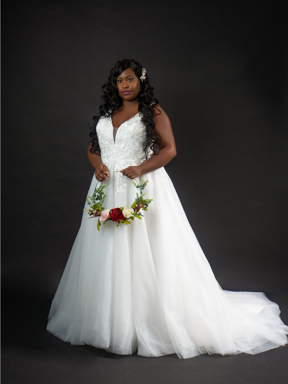 Elegant Plus Size Bridal Ballgown Dress with Lace Bodice